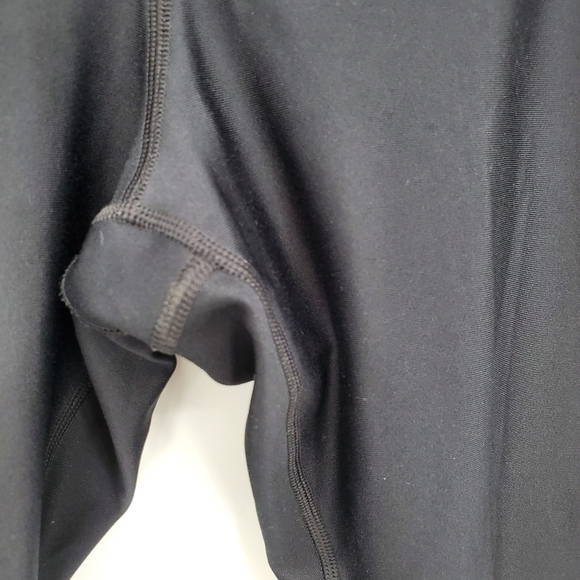 Under Armour compression heat gear crop leggings women's size large - Picture 3 of 6